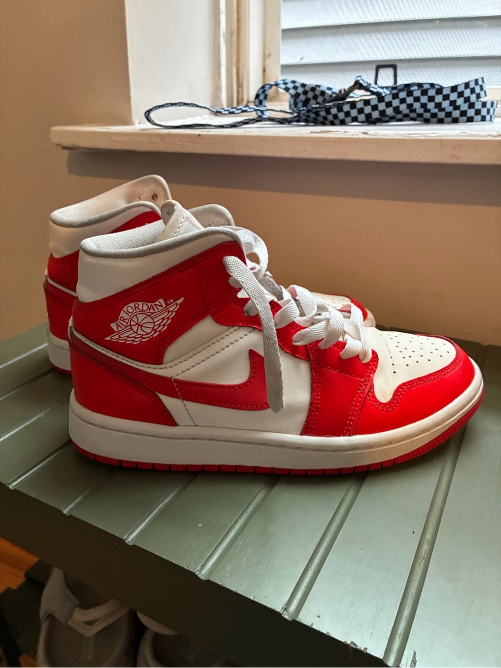Nike Air Jordan 1 Mid Habanero Red White Women's 5 BQ6472-116